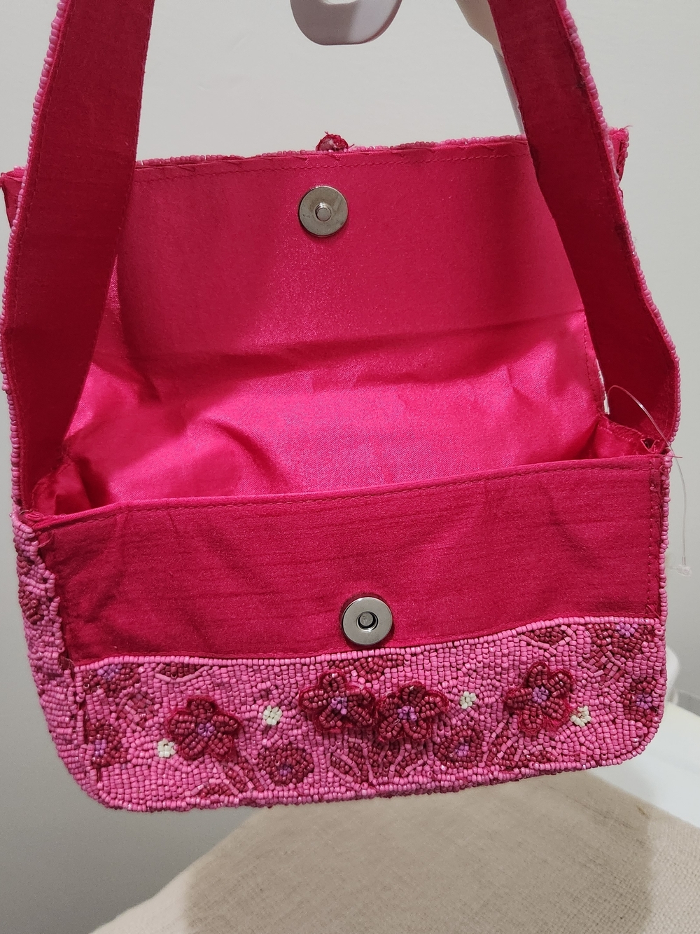 Kelly & Katie Pink Beaded Floral Shoulder Bag! - Picture 3 of 6